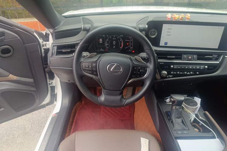 Used Lexus ES 2023 200 Excellence Edition Steering Wheel