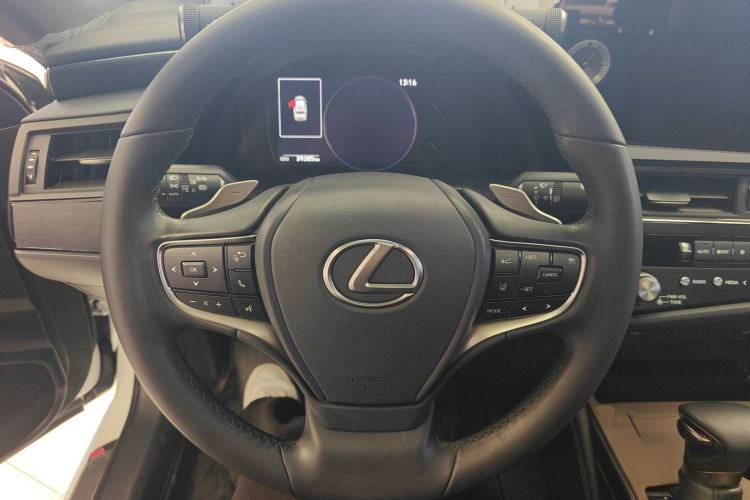Used Lexus ES 2023 200 Excellence Edition Steering Wheel