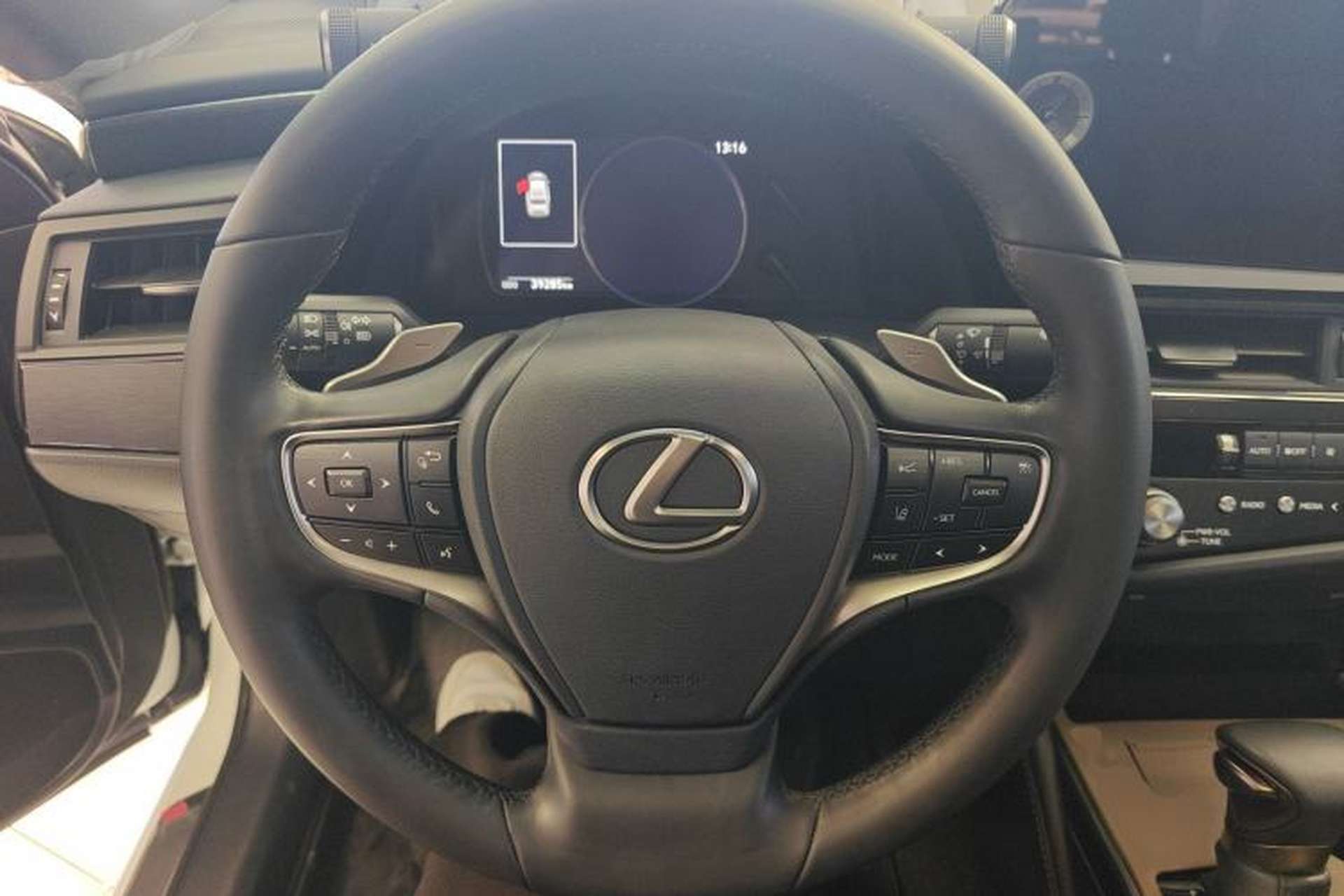 Used Lexus ES 2023 200 Excellence Edition Steering Wheel
