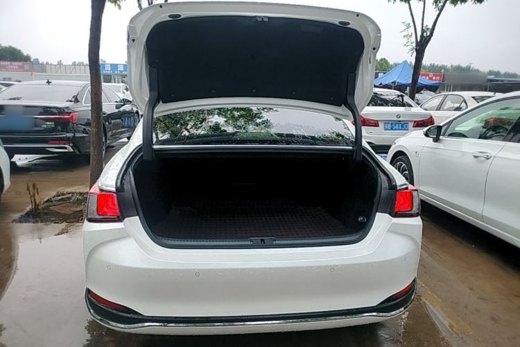 Used Lexus ES 2023 200 Excellence Edition Trunk