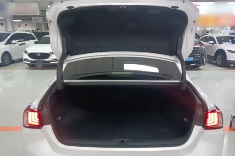 Used Lexus ES 2023 200 Excellence Edition Trunk