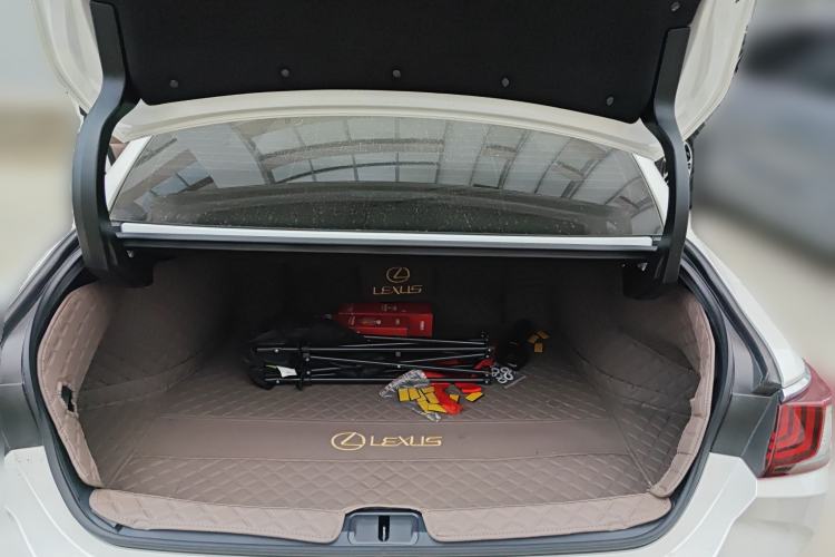 Used Lexus ES 2023 200 Excellence Edition Trunk