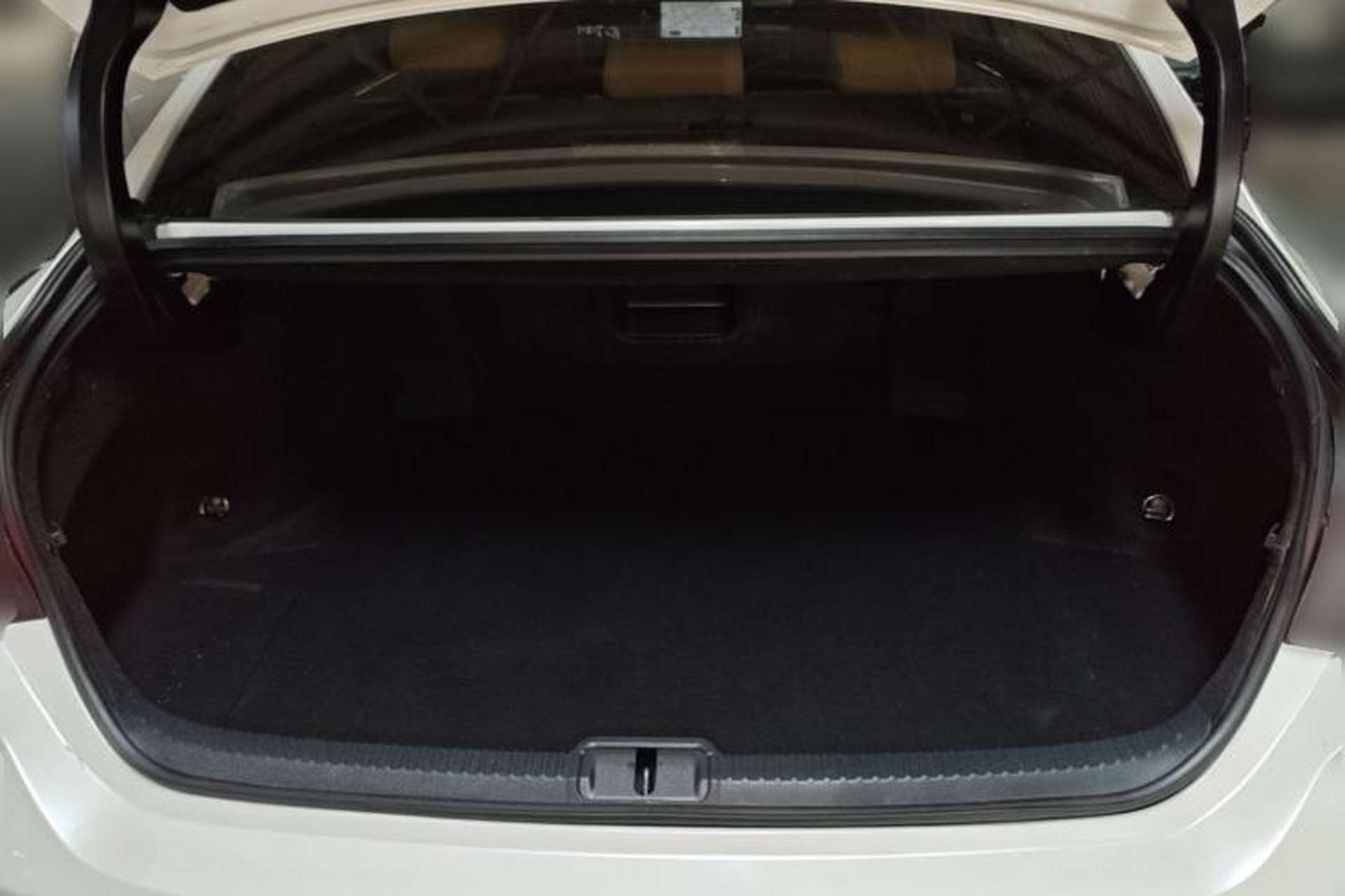 Used Lexus ES 2023 200 Luxury Edition Trunk