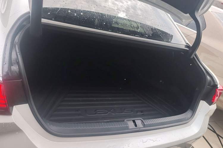 Used Lexus ES 2023 200 Excellence Edition Trunk