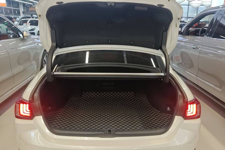 Used Lexus ES 2023 200 Excellence Edition Trunk