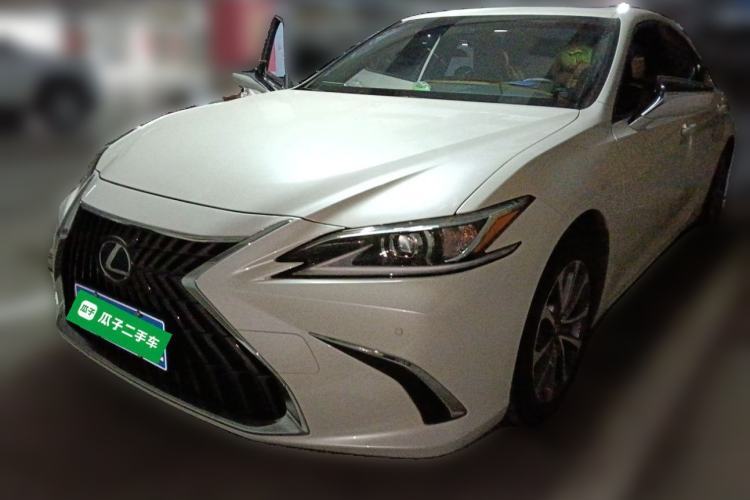 Used Lexus ES 2023 200 Excellence Edition Guazi used car, China used car export, Used car for sale, Used Lexus cars, Cheapest cars for sale
