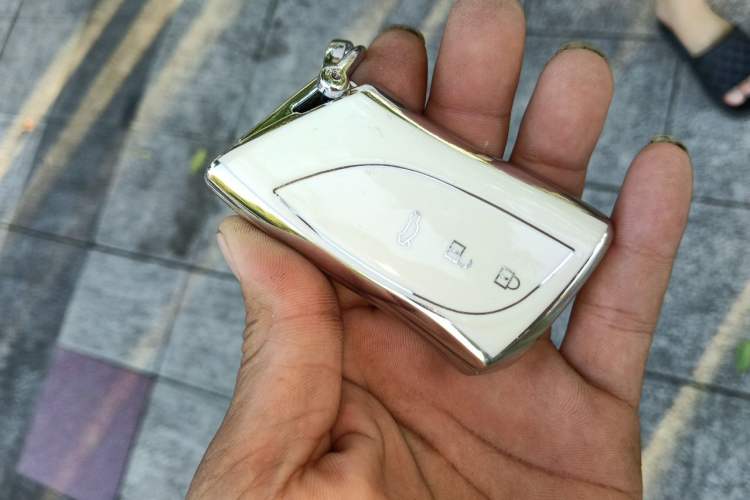 Used Lexus ES 2023 200 Excellence Edition Vehicle Key
