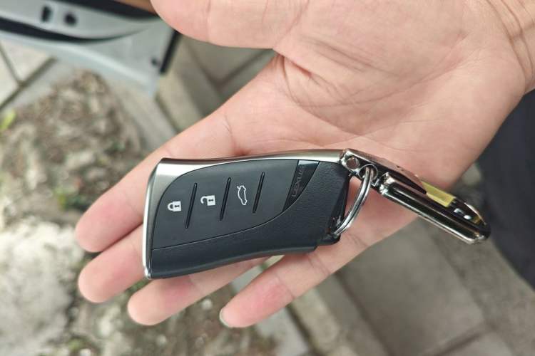 Used Lexus ES 2023 200 Excellence Edition Vehicle Key