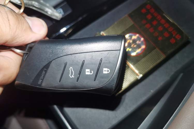 Used Lexus ES 2023 200 Excellence Edition Vehicle Key