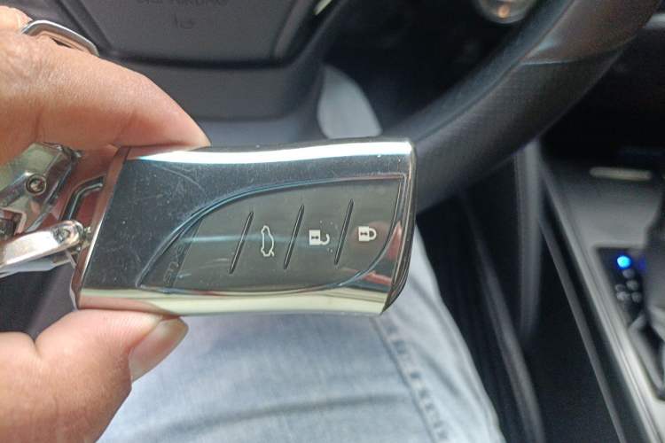 Used Lexus ES 2023 200 Excellence Edition Vehicle Key