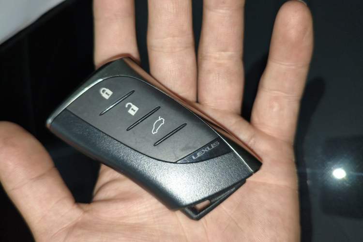 Used Lexus ES 2023 200 Excellence Edition Vehicle Key