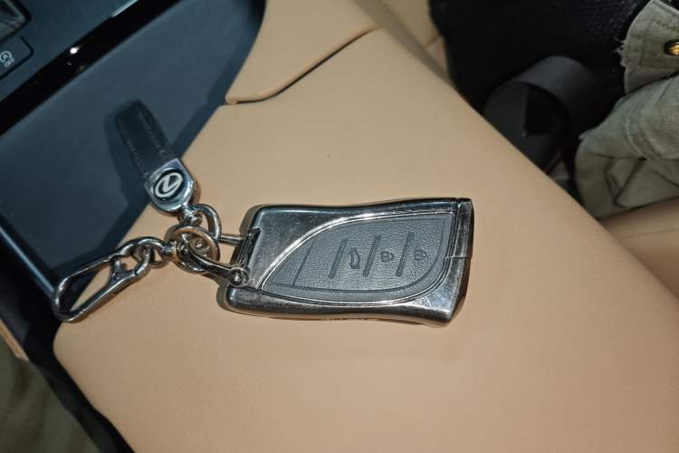 Used Lexus ES 2023 200 Excellence Edition Vehicle Key
