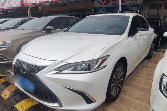 Used Lexus ES 2023 200 Excellence Edition