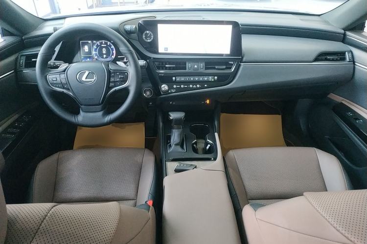 Used Lexus ES 2023 200 Excellence Edition Center Console