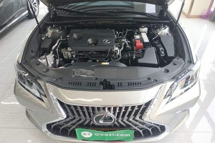 Used Lexus ES 2023 200 Excellence Edition Engine Bay