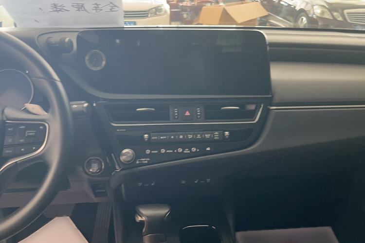 Used Lexus ES 2024 200 Premium Edition Audio And AC Panel