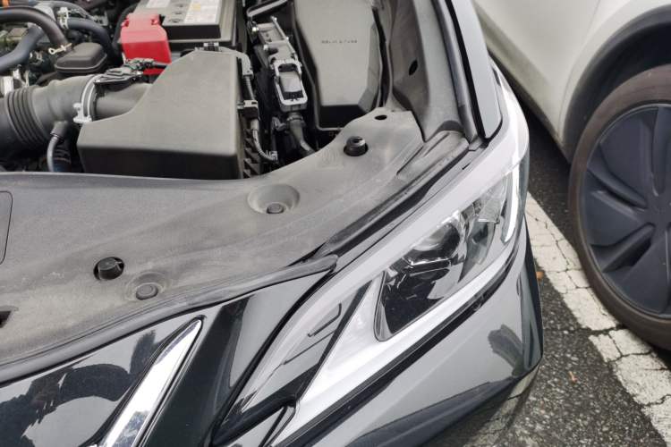 Used Lexus ES 2024 200 Premium Edition Engine Bay Left