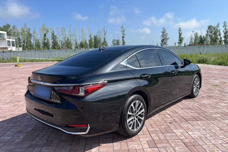 Used Lexus ES 2024 200 Premium Edition Exterior 6