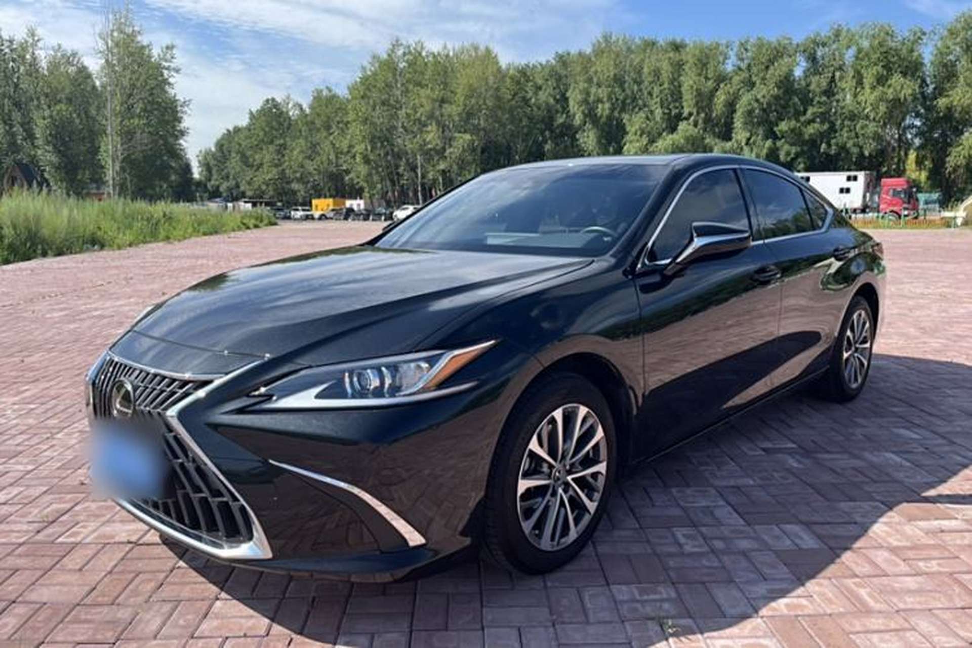 Used Lexus ES 2024 200 Premium Edition Front Left 45 Deg