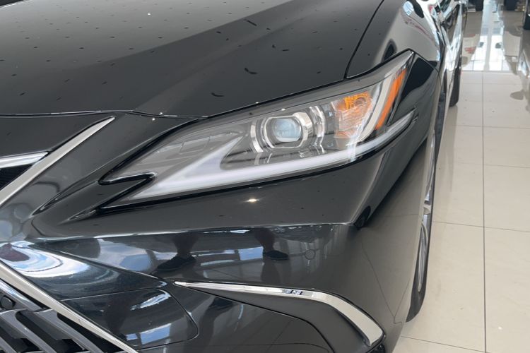 Used Lexus ES 2024 200 Premium Edition Left Front Headlight