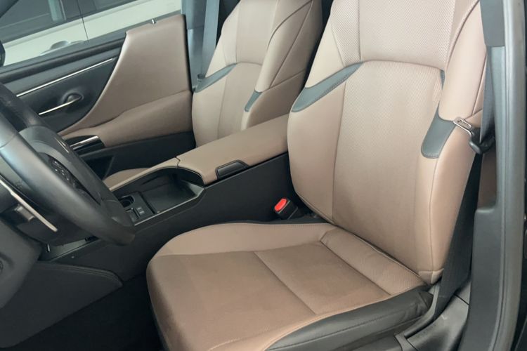 Used Lexus ES 2024 200 Premium Edition Left Front Seat