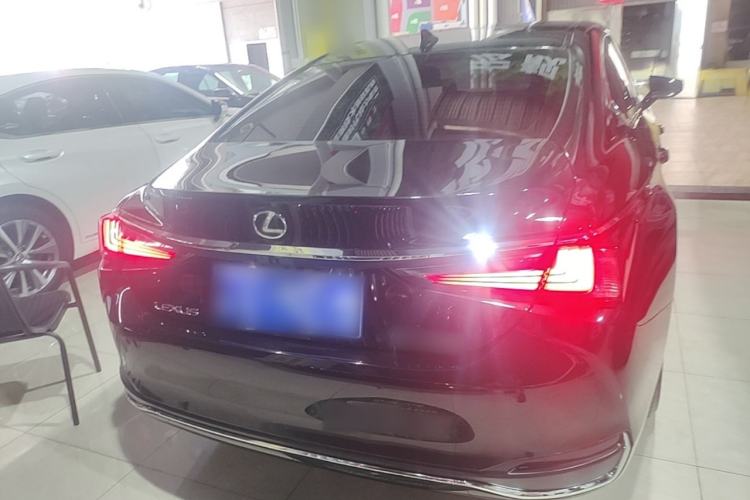 Used Lexus ES 2024 200 Premium Edition Rear