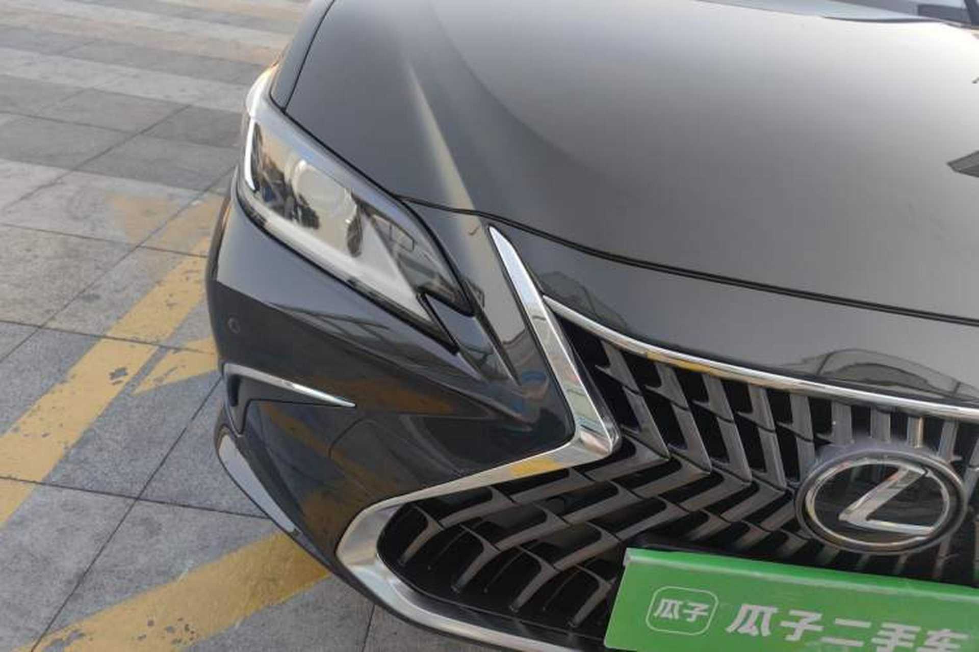 Used Lexus ES 2024 200 Premium Edition Right Front Headlight