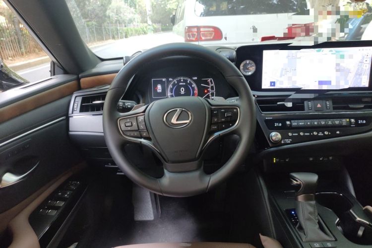 Used Lexus ES 2024 200 Premium Edition Steering Wheel