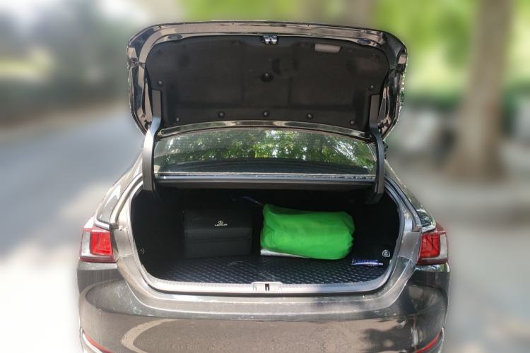 Used Lexus ES 2024 200 Premium Edition Trunk