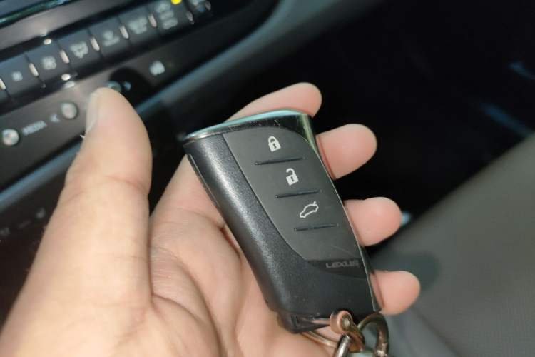Used Lexus ES 2024 200 Premium Edition Vehicle Key