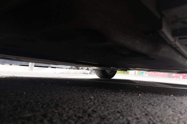 Used Lexus ES 2024 200 Premium Edition Chassis Front Left