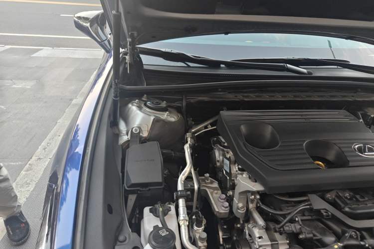 Used Lexus ES 2024 200 Premium Edition Engine Bay Right