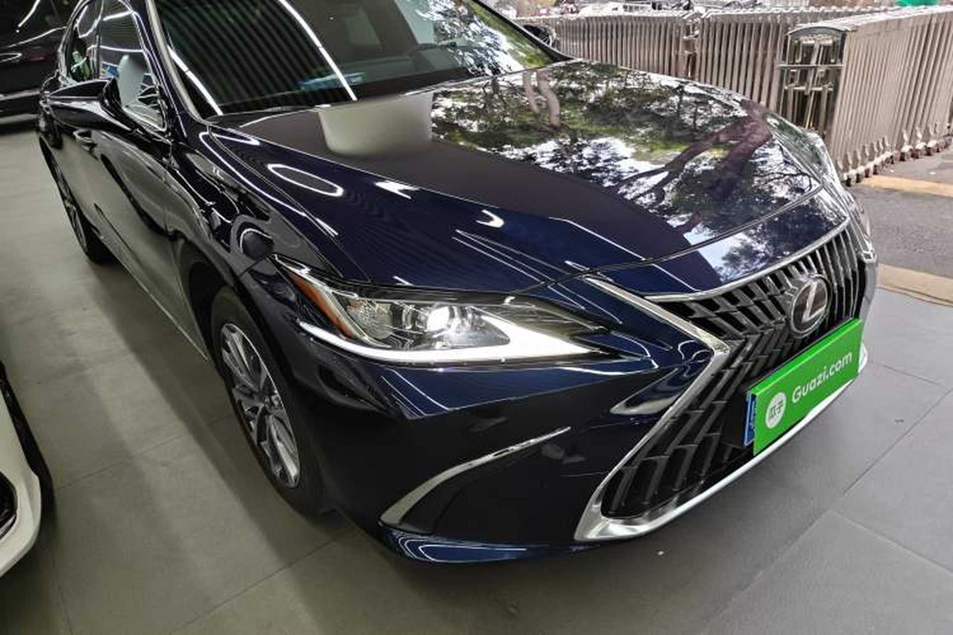 Used Lexus ES 2024 200 Premium Edition Exterior 1