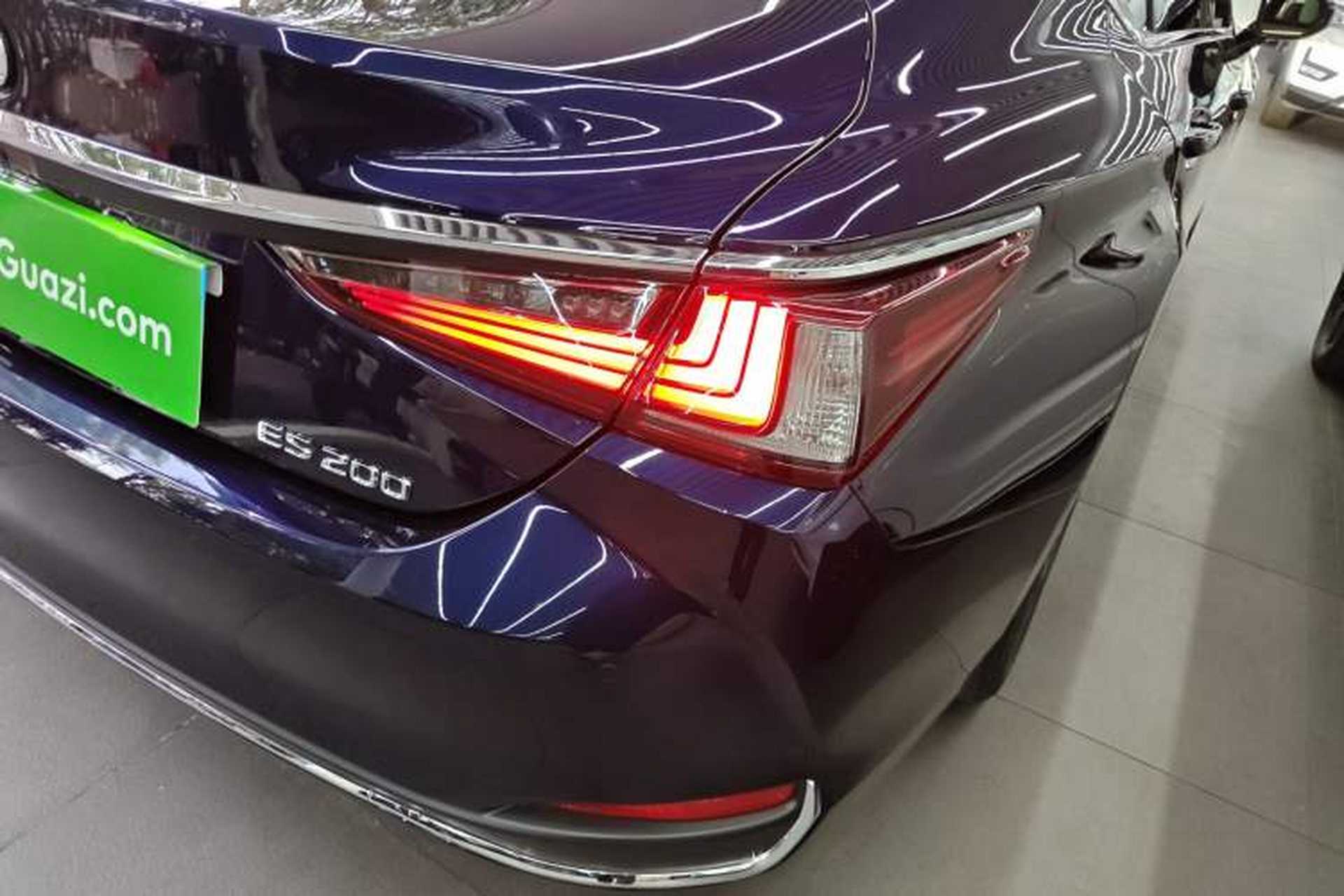 Used Lexus ES 2024 200 Premium Edition Exterior 3