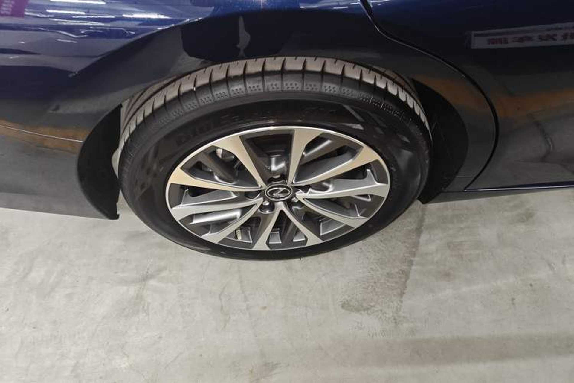 Used Lexus ES 2024 200 Premium Edition Exterior 8