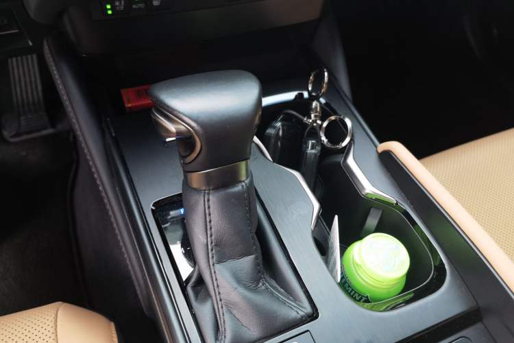 Used Lexus ES 2024 200 Premium Edition Gear Lever