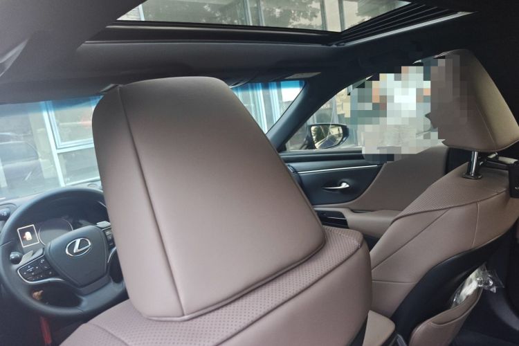 Used Lexus ES 2024 200 Premium Edition Headliner