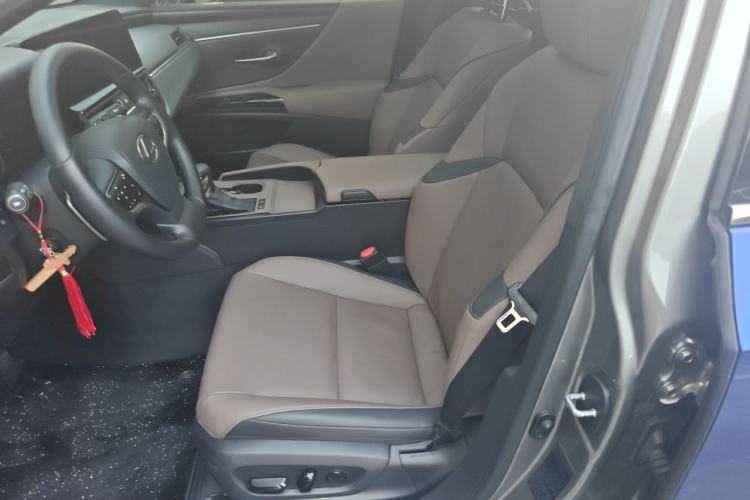 Used Lexus ES 2024 200 Premium Edition Left Front Seat