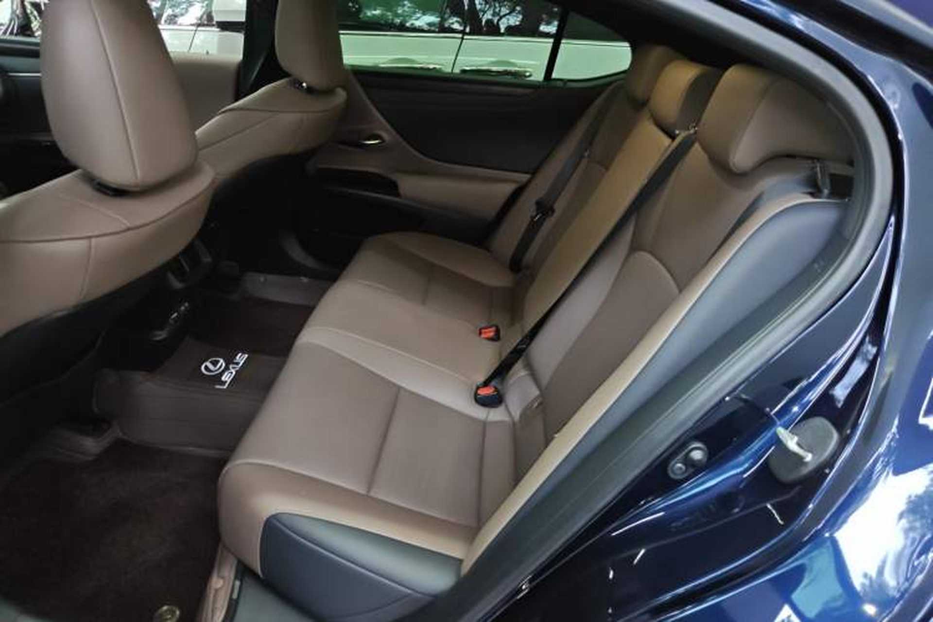 Used Lexus ES 2024 200 Premium Edition Left Rear Seat