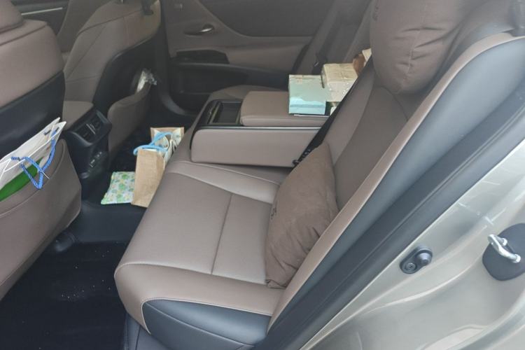 Used Lexus ES 2024 200 Premium Edition Left Rear Seat