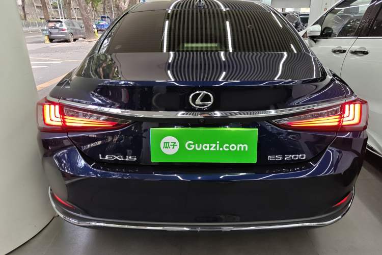Used Lexus ES 2024 200 Premium Edition Rear