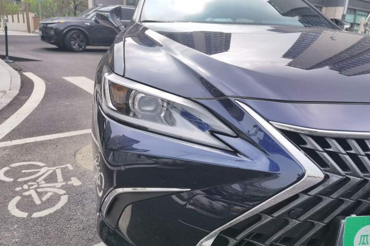 Used Lexus ES 2024 200 Premium Edition Right Front Headlight