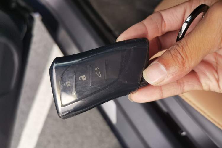 Used Lexus ES 2024 200 Premium Edition Vehicle Key