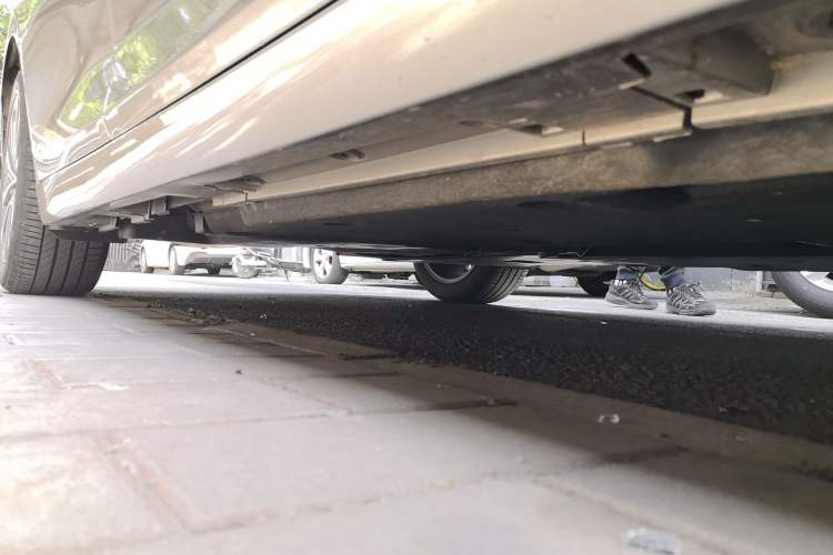 Used Lexus ES 2024 200 Premium Edition Chassis Front Right