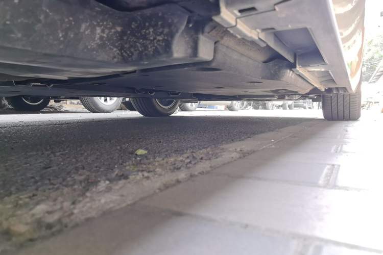 Used Lexus ES 2024 200 Premium Edition Chassis Rear Right