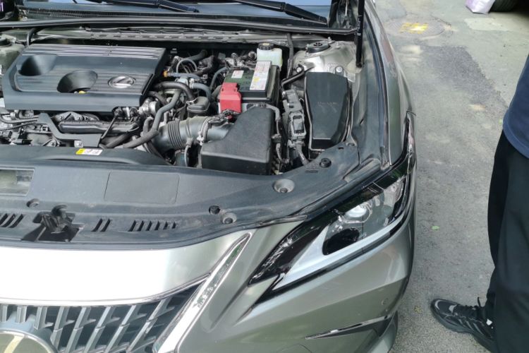 Used Lexus ES 2024 200 Premium Edition Engine Bay Left