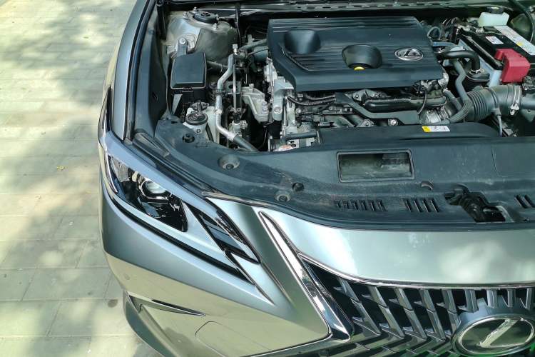 Used Lexus ES 2024 200 Premium Edition Engine Bay Right