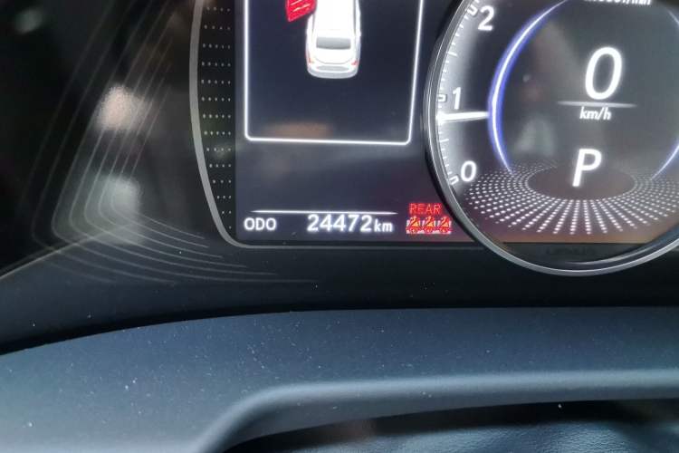 Used Lexus ES 2024 200 Premium Edition Odometer Close Up