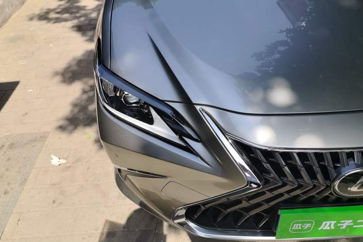 Used Lexus ES 2024 200 Premium Edition Right Front Headlight
