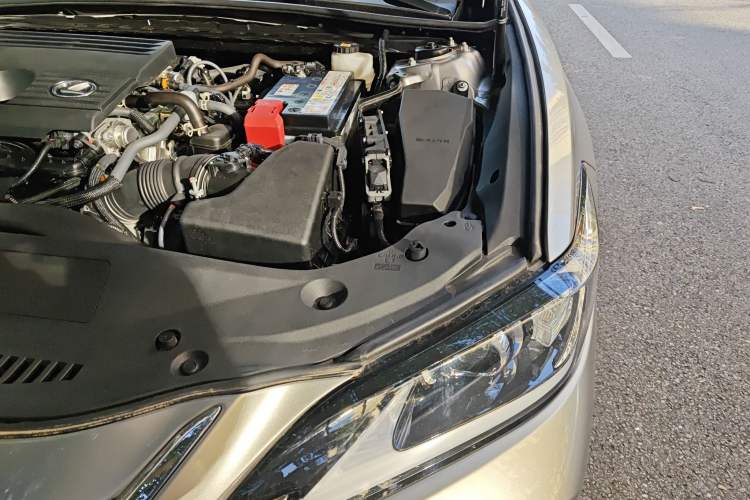 Used Lexus ES 2024 200 Premium Edition Engine Bay Left